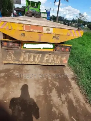 Highsided, Flatbed Trailers Accessible for Jobs