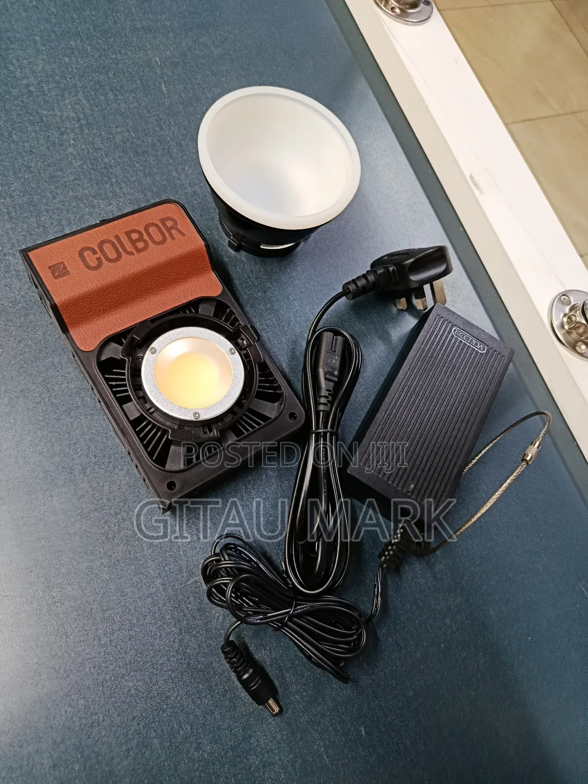 Colbor W100 Pocket Cob Videolight