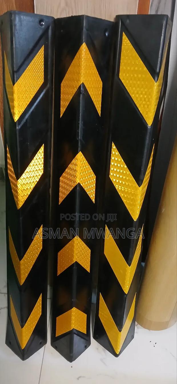 Reflective Rubber Corner Guard 80cm