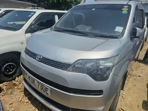 Toyota Spade 2015 Silver
