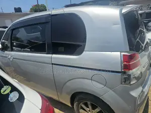 Toyota Spade 2015 Silver