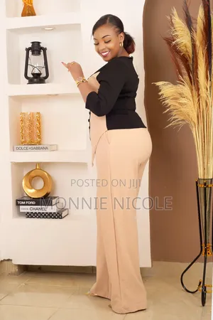 Quality 2pc Set. Top And Trouser.
