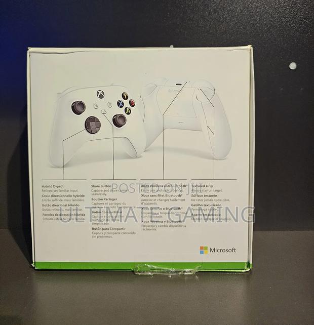 Xbox Series Robot White Controller - thumbnail 3