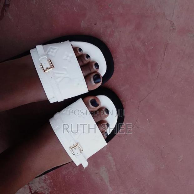 Zara Sandles - thumbnail 4