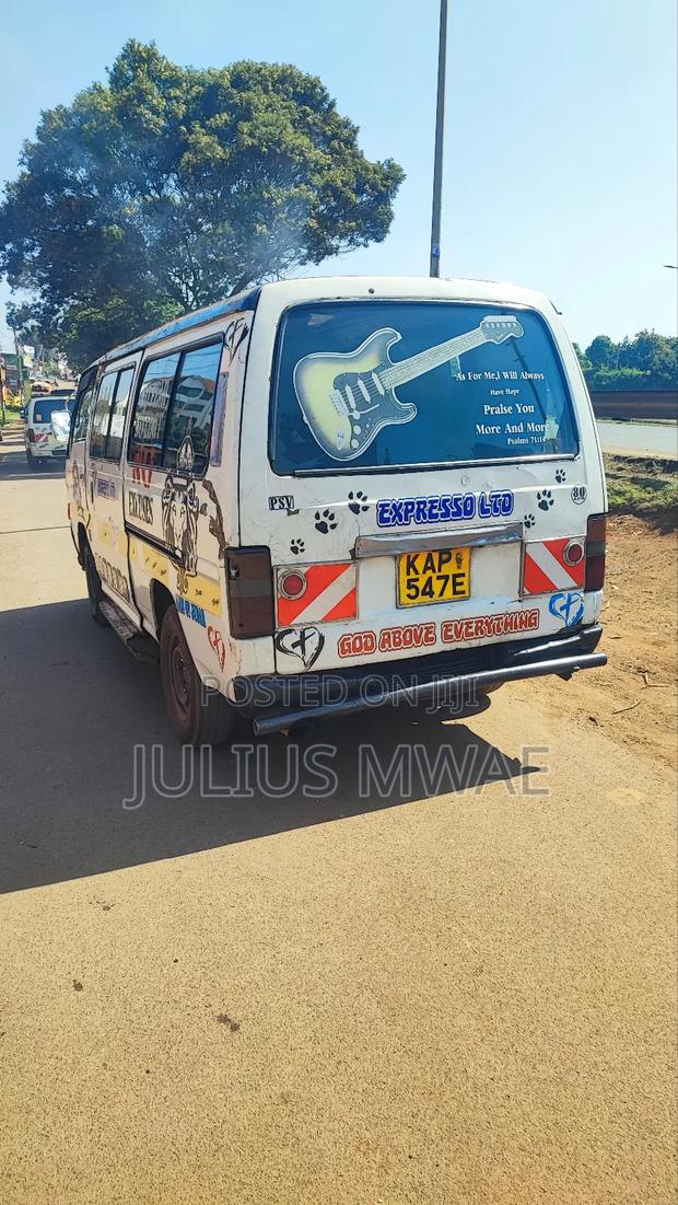 Nissan Caravan (Urvan) 2008 White - thumbnail 3