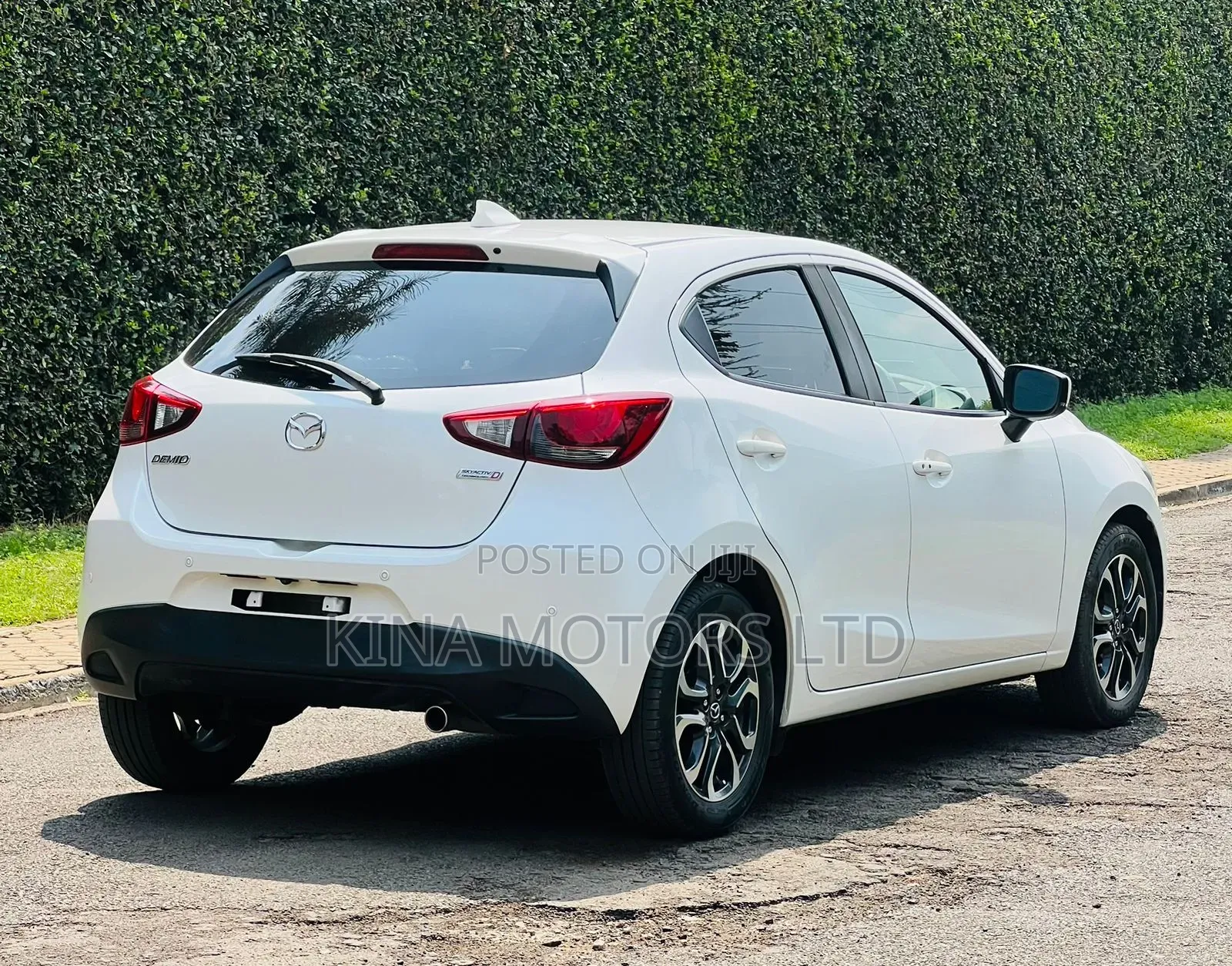 Mazda Demio 2018 Pearl