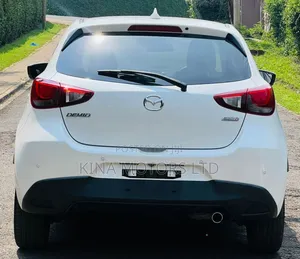 Mazda Demio 2018 Pearl
