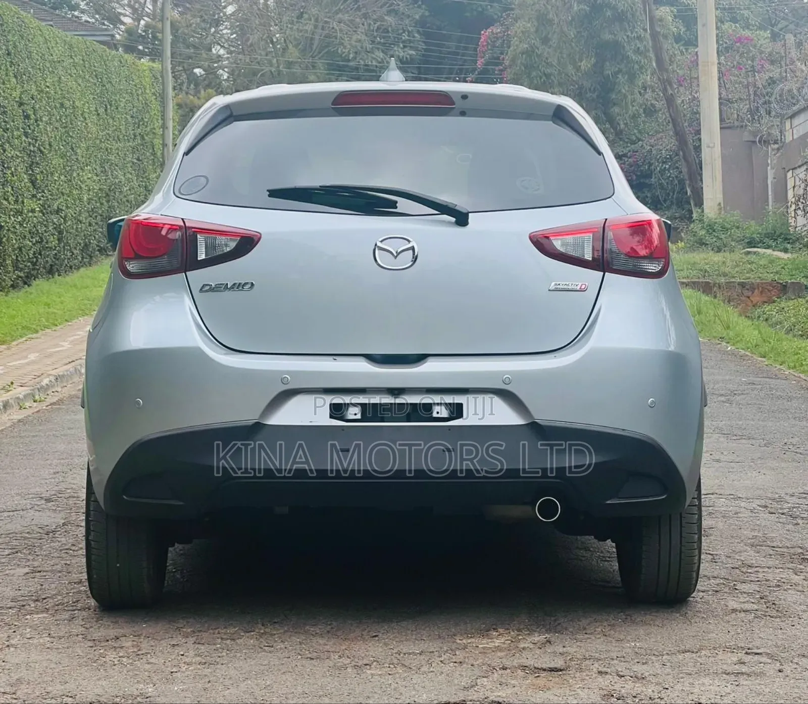 Mazda Demio 2018 Off white