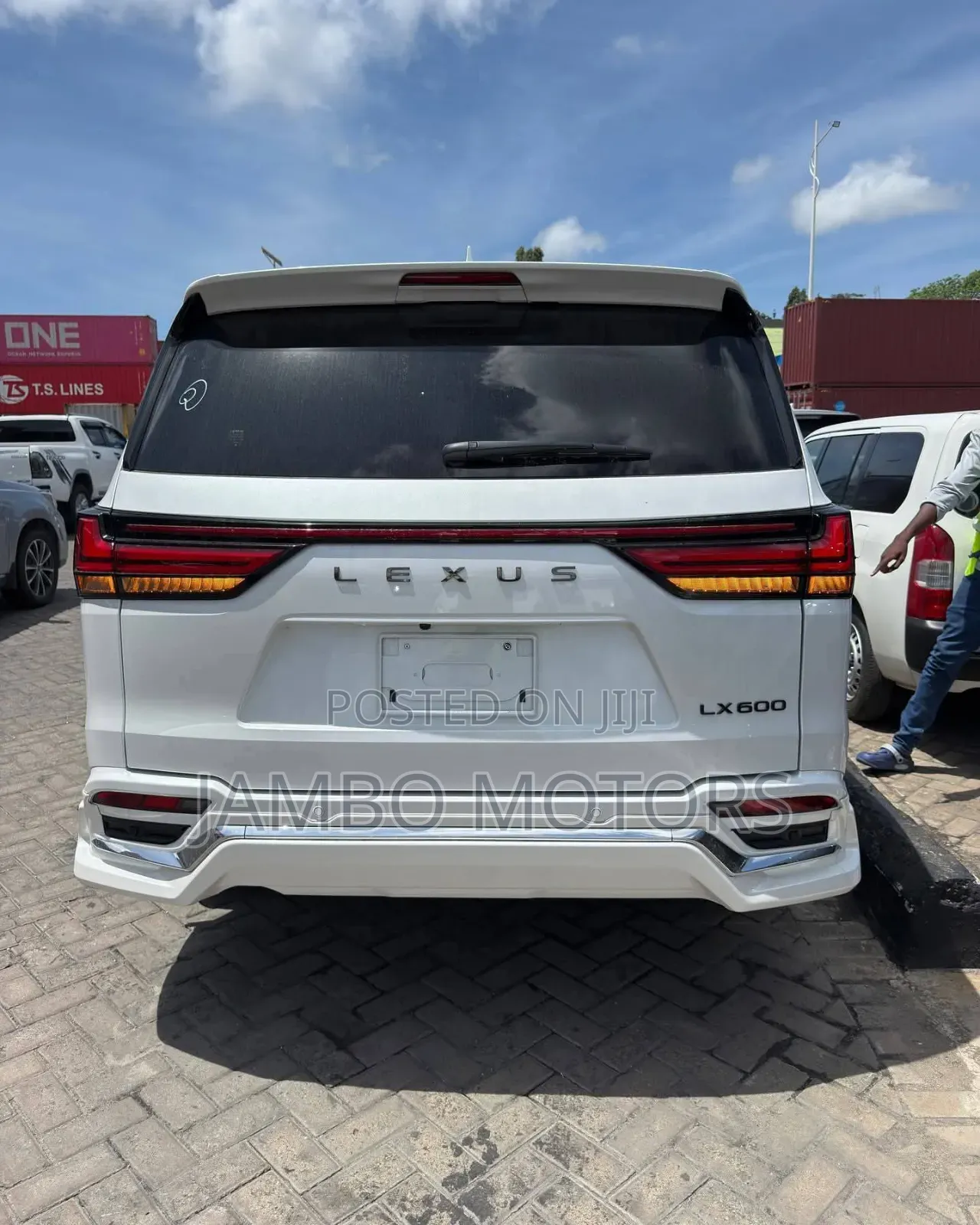 Lexus LX LX 600 2024 White
