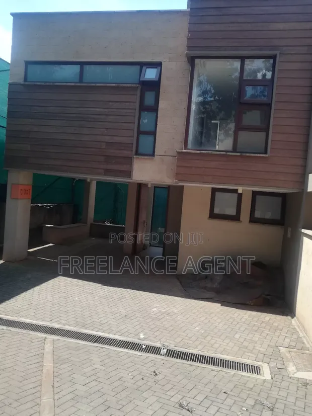 5bdrm Townhouse/Terrace in Lavington for sale