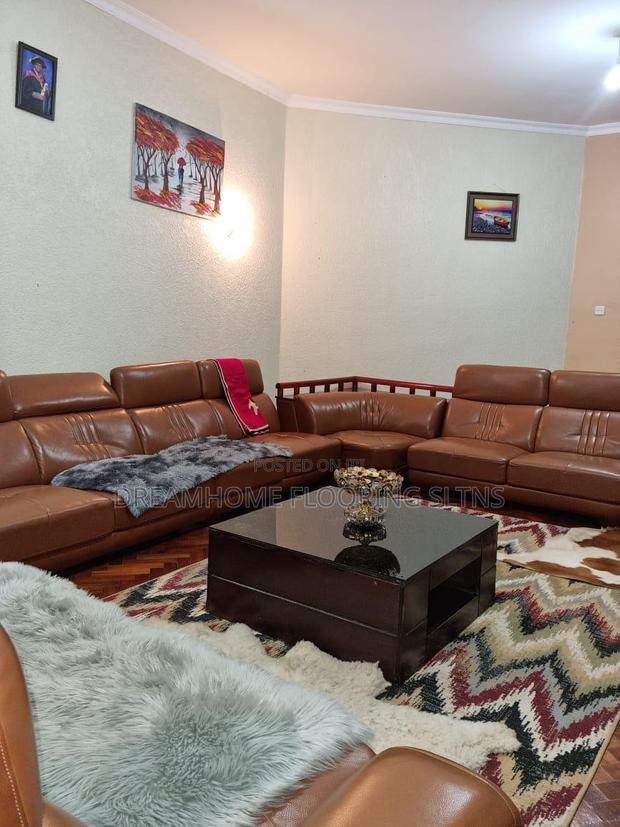 Furnished 4bdrm Mansion in Hardy for rent - thumbnail 2