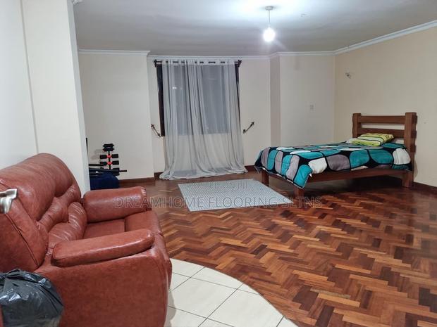 Furnished 4bdrm Mansion in Hardy for rent - thumbnail 3