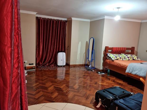 Furnished 4bdrm Mansion in Hardy for rent - thumbnail 4