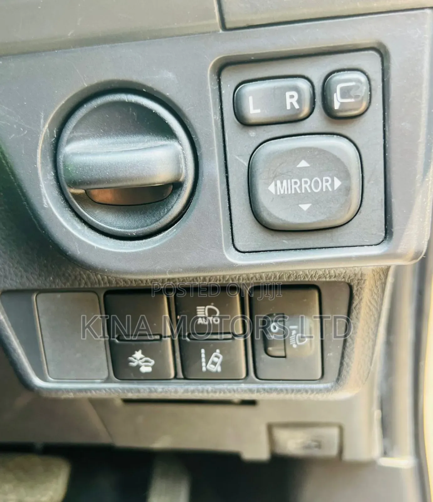 Toyota Axio 1.5 Hybrid 2WD 2019 Beige