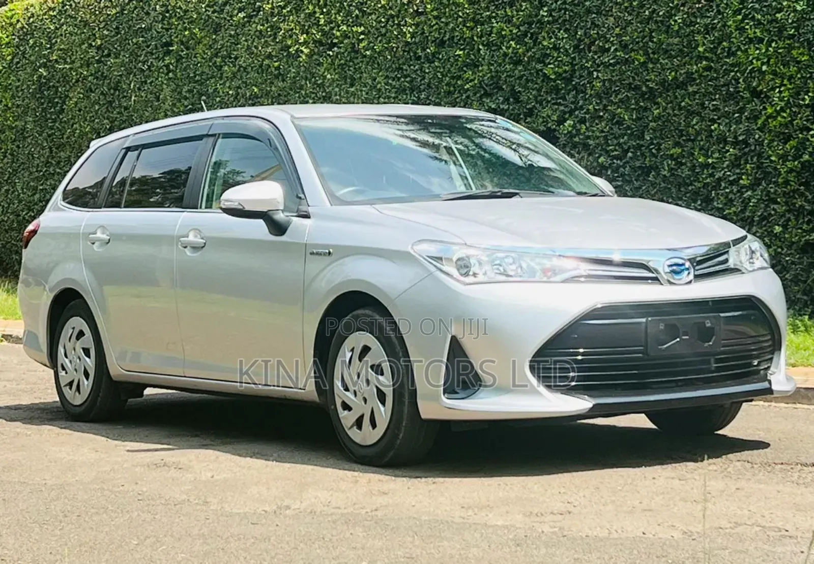 Toyota Corolla Fielder 2019 Silver