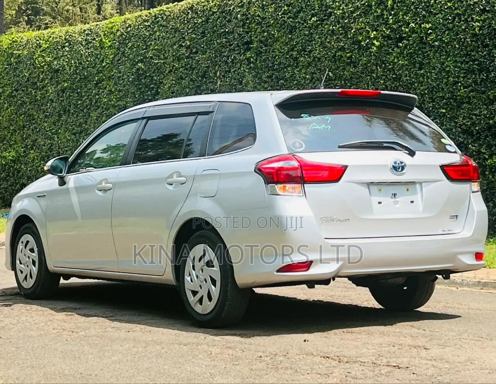 Toyota Corolla Fielder 2019 Silver