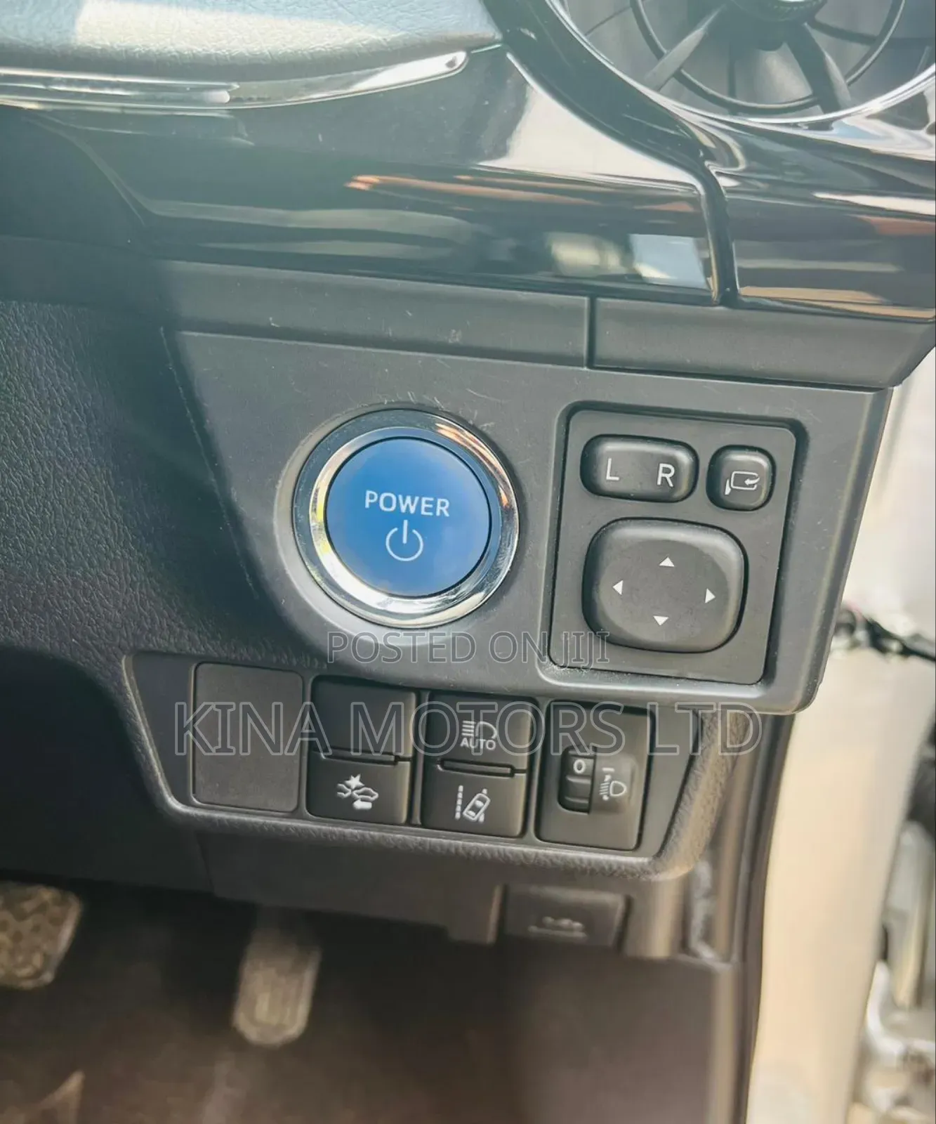Toyota Corolla Fielder 2019 Silver