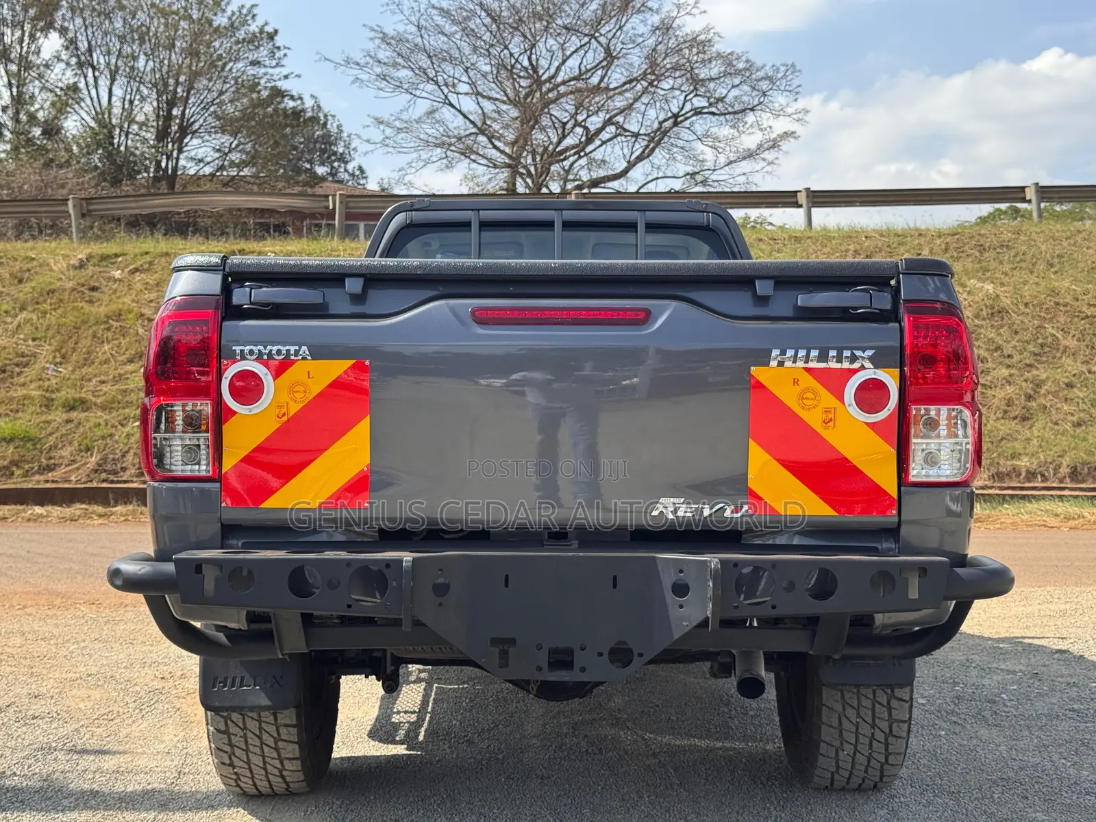 Toyota Hilux 2019 Gray