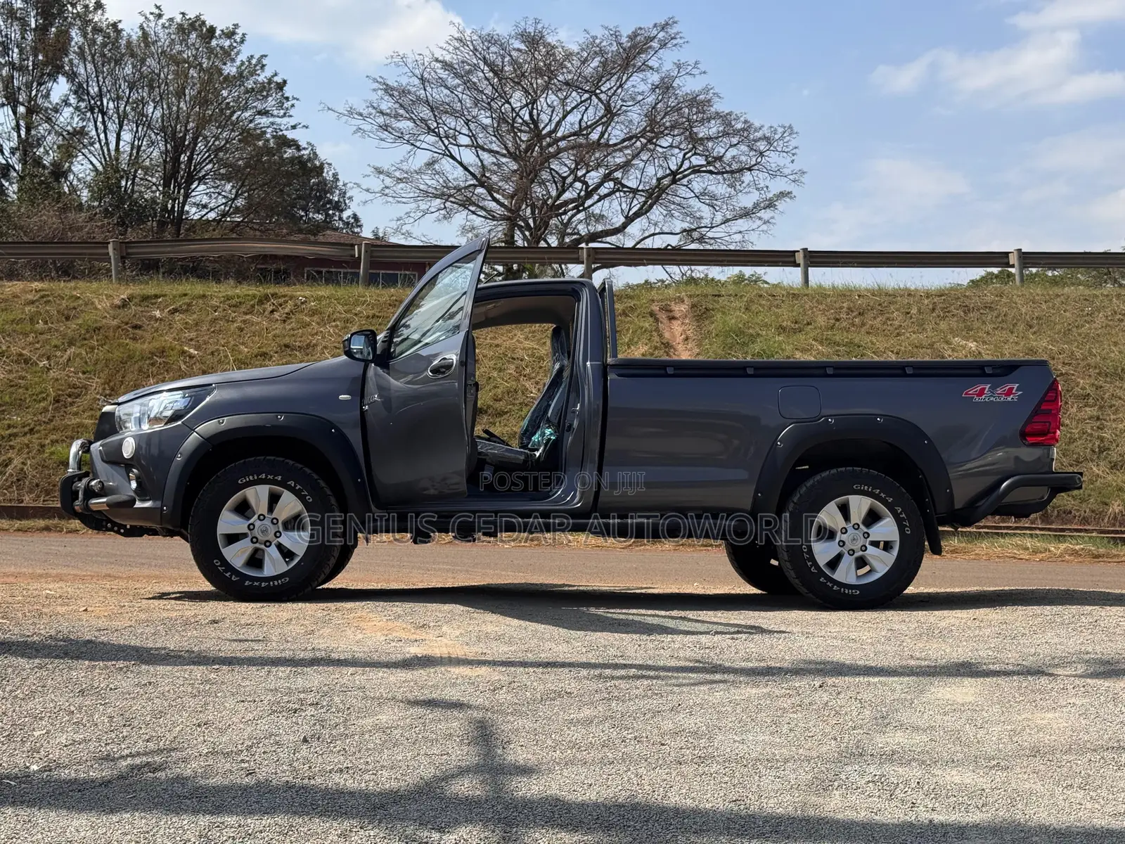 Toyota Hilux 2019 Gray
