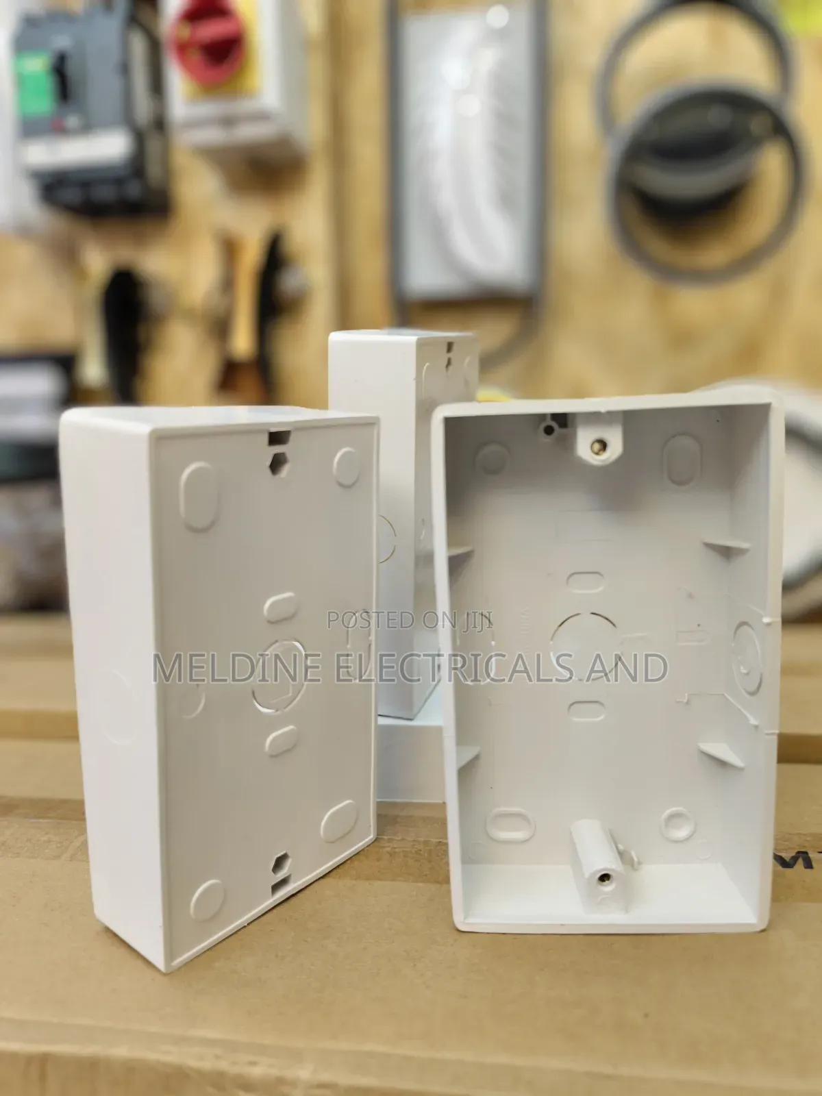 Twin Pattres/Double Box White