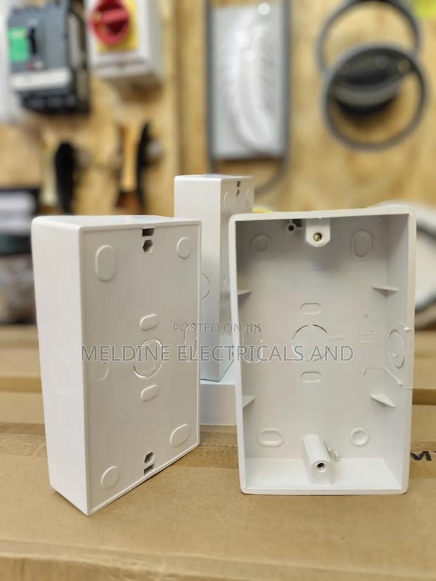 Twin Pattres/Double Box White