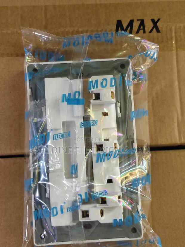 Modi Double Sockets 13a Universal - thumbnail 2