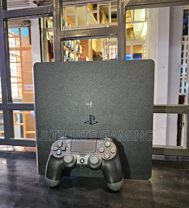 Slim With One Controller Ps4 - thumbnail 3