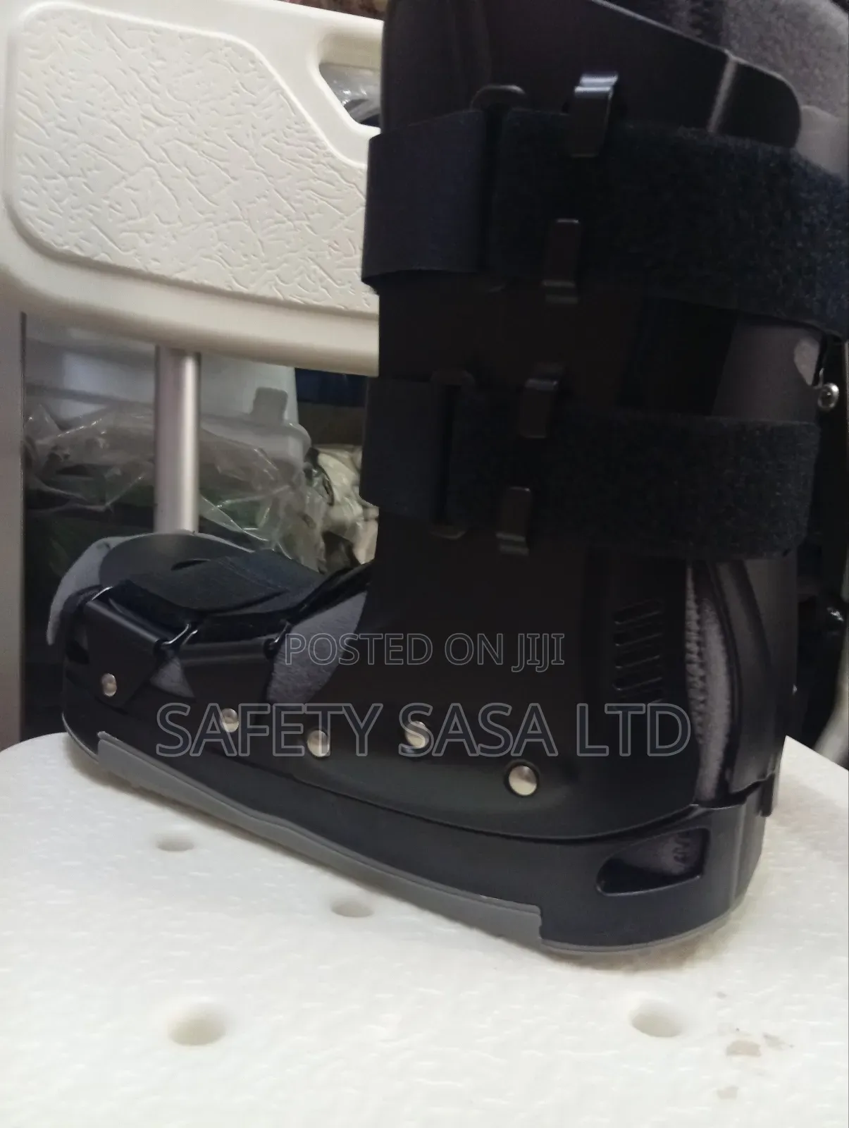 Short Air Walker Boot