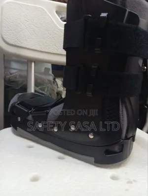 Short Air Walker Boot