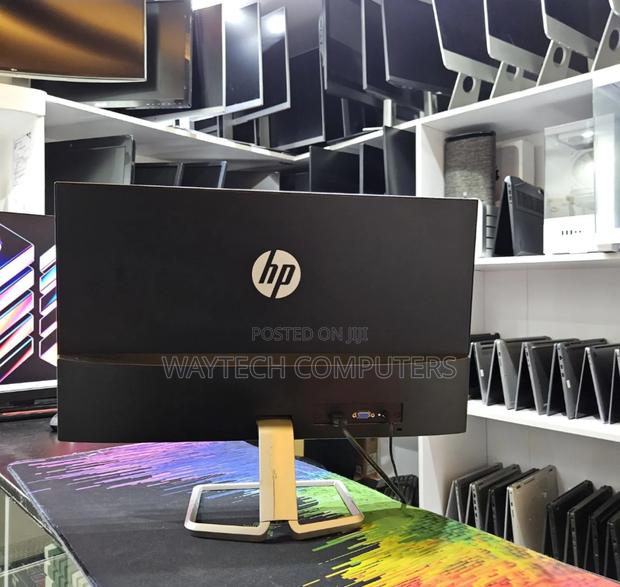 Hp M24f Monitor - main view