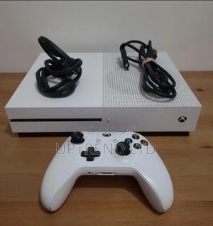 Microsoft Xbox One S Pre Owned - thumbnail 2