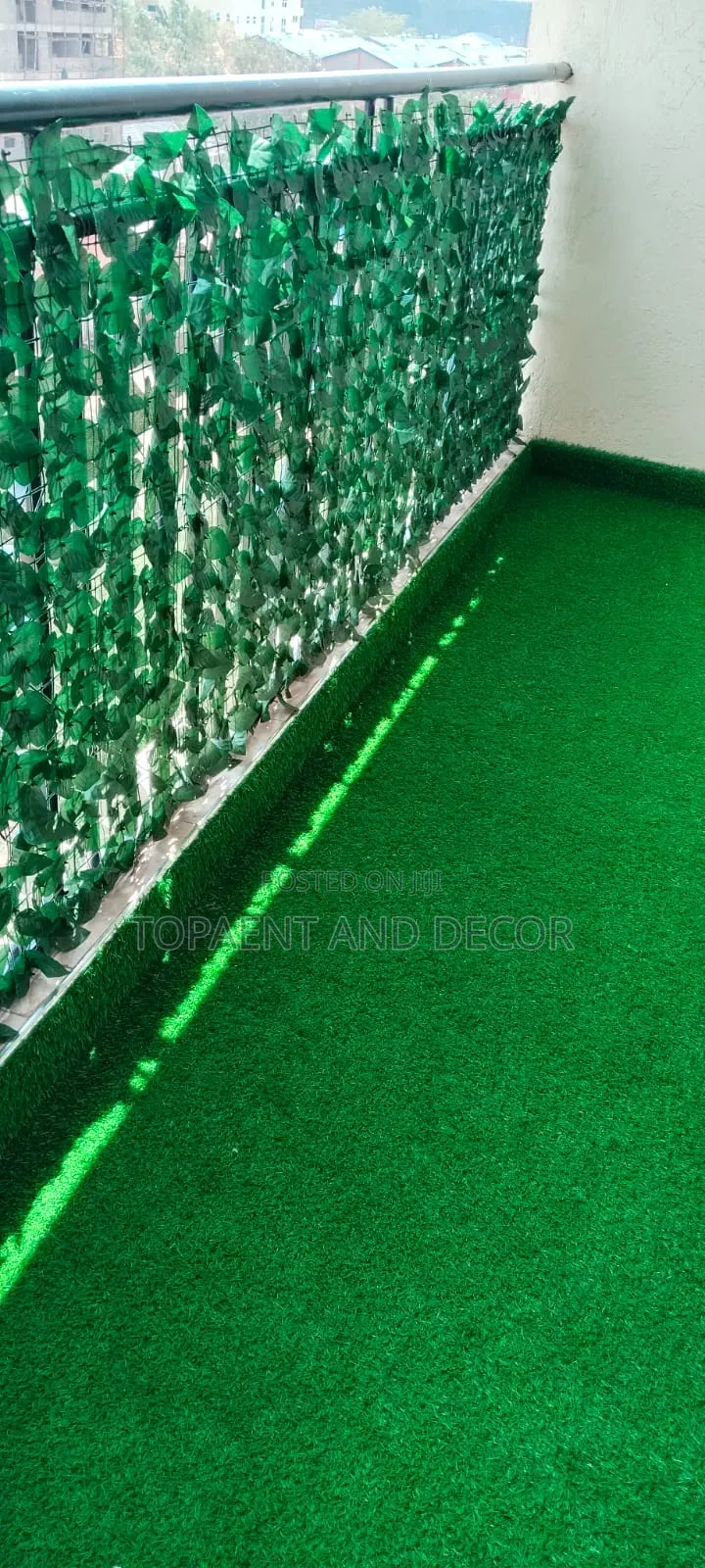 Beautiful Green Artificial Lawn for Outdoor Balcony