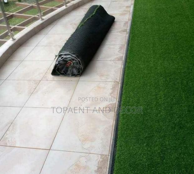 Thick Artificial Grass Carpet Soft Under Foot - main view