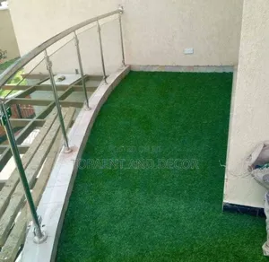 Quality Synthetic Turf for Balcony and Garden