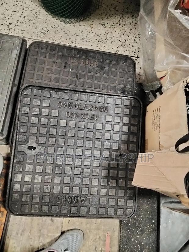 Cast Iron Man Hole Cover - thumbnail 3