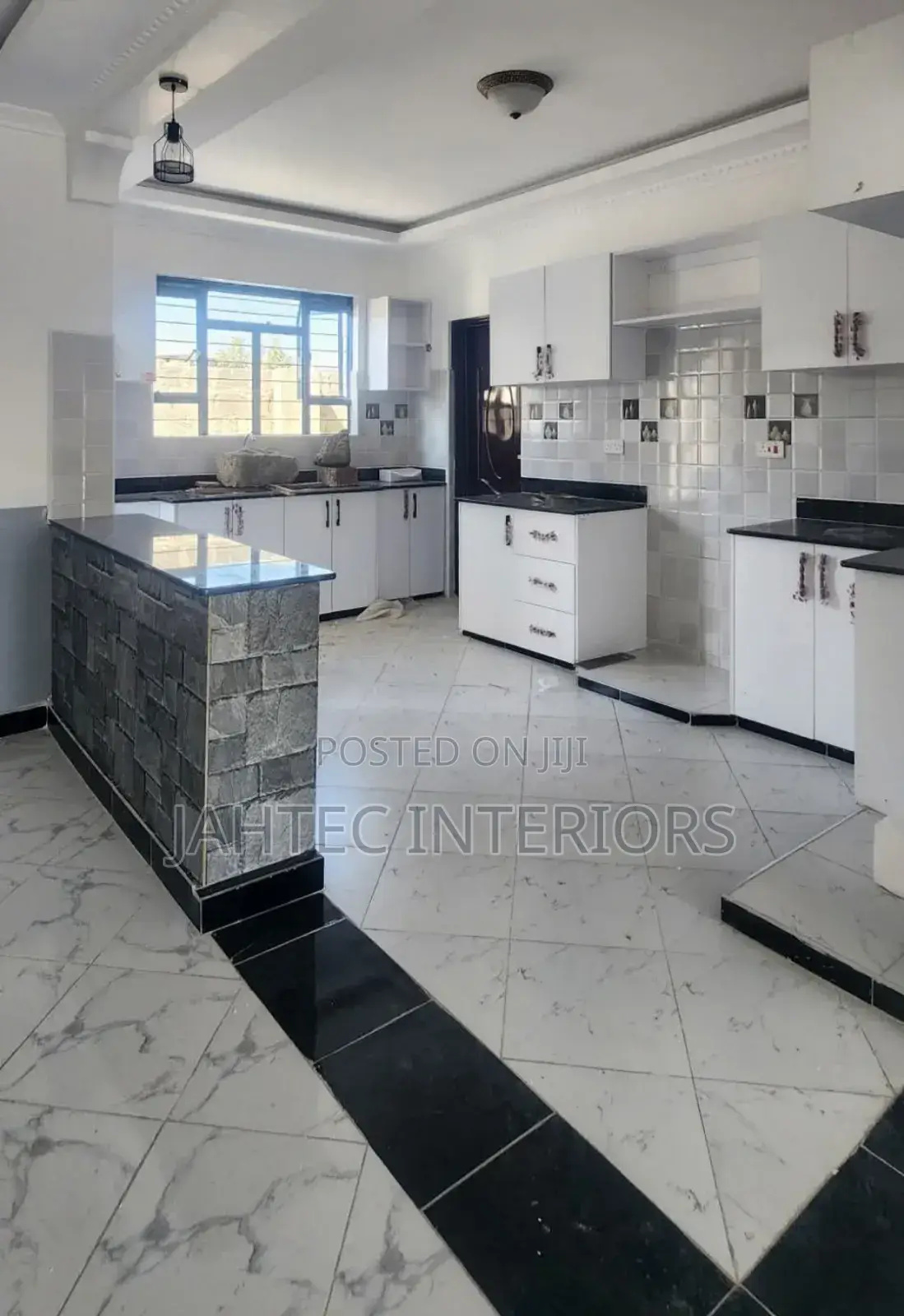 Kitchen Cabinets and Feeting Work