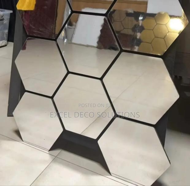 Decorative Hexagon Wall Mirrors – Perfect for Beauty Parlors Homes