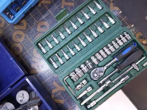 Affordable Socket Wrench/ Chrome Vanadium Socket Wrench