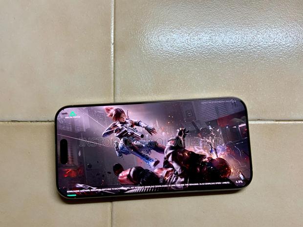 Apple iPhone 16 Pro Max 256 GB Gray - thumbnail 5