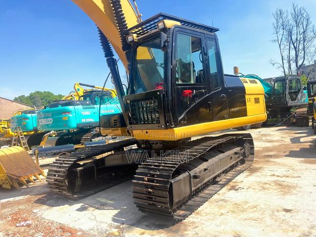 Cat 320d Excavator - main view