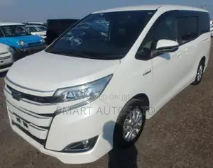 Toyota Noah 1.8 FWD Hybrid (7 seater) 2018 White