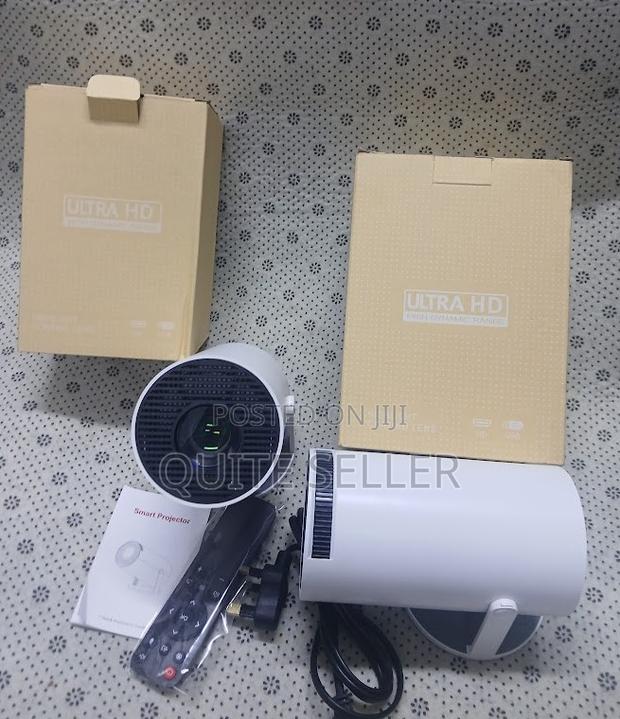 Ultra-Fast Wifi Projector / Hy300 Portable Projector Android 1080p