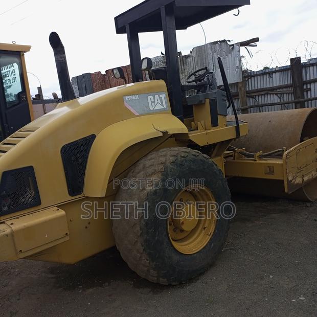 Road Roller Caterpillar - main view