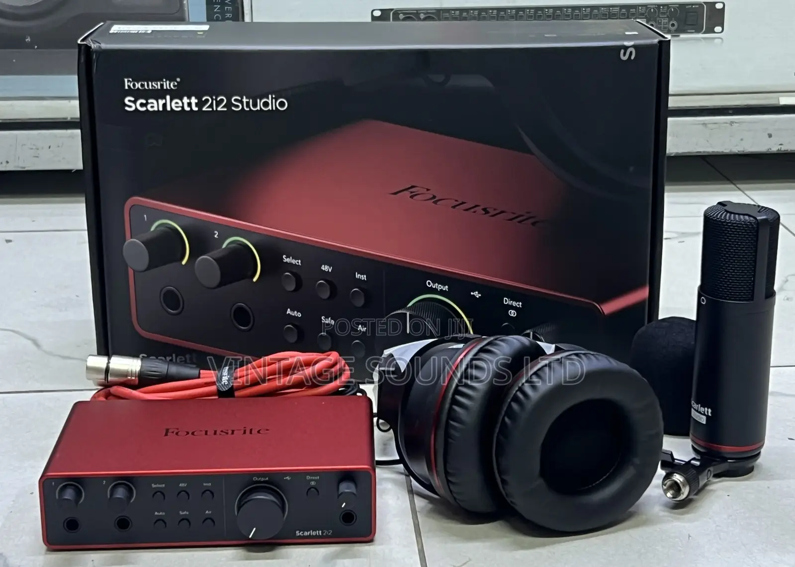 Focusrite Scarlett 2i2 4th Gen Audio Interface Set for Studio Podcast