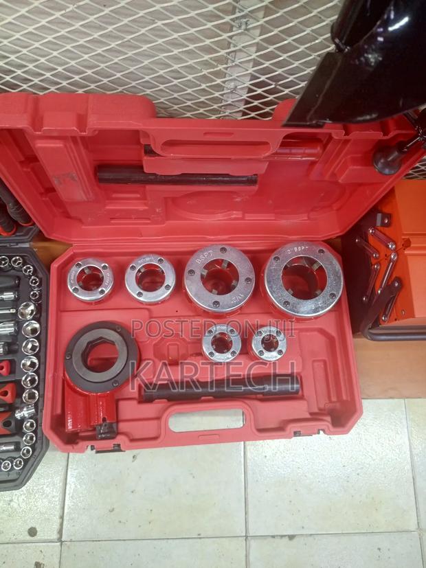 Manual 2 Inch Ratcheting Pipe Threading Tool Kit