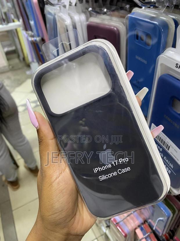 Youksh Apple iPhone 17 Pro Soft Liquid Silicon Case - thumbnail 3