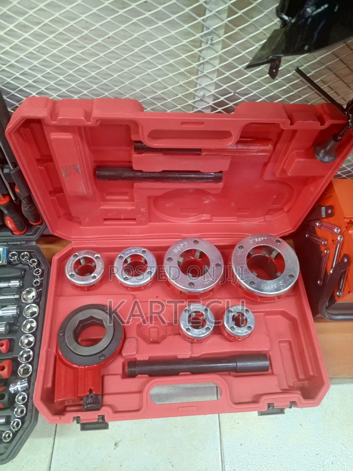 Ratcheting Pipe Threading Tool Set - 2 Inch