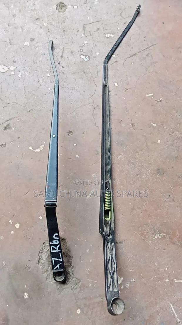 Front Wiper Arm Toyota Noah Zrr60