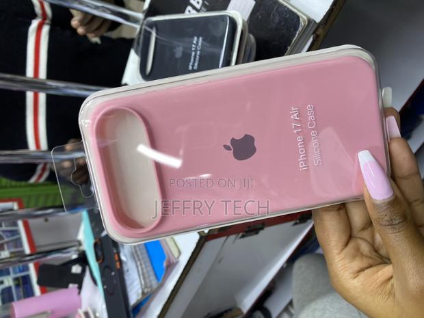 Zqwert iPhone 17 Air Solid Color Liquid Silicone Phone Case - thumbnail 2