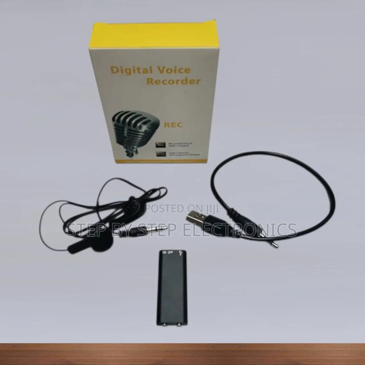 Slim Rechargeable Voice Recorder With Built-in Mic Speaker